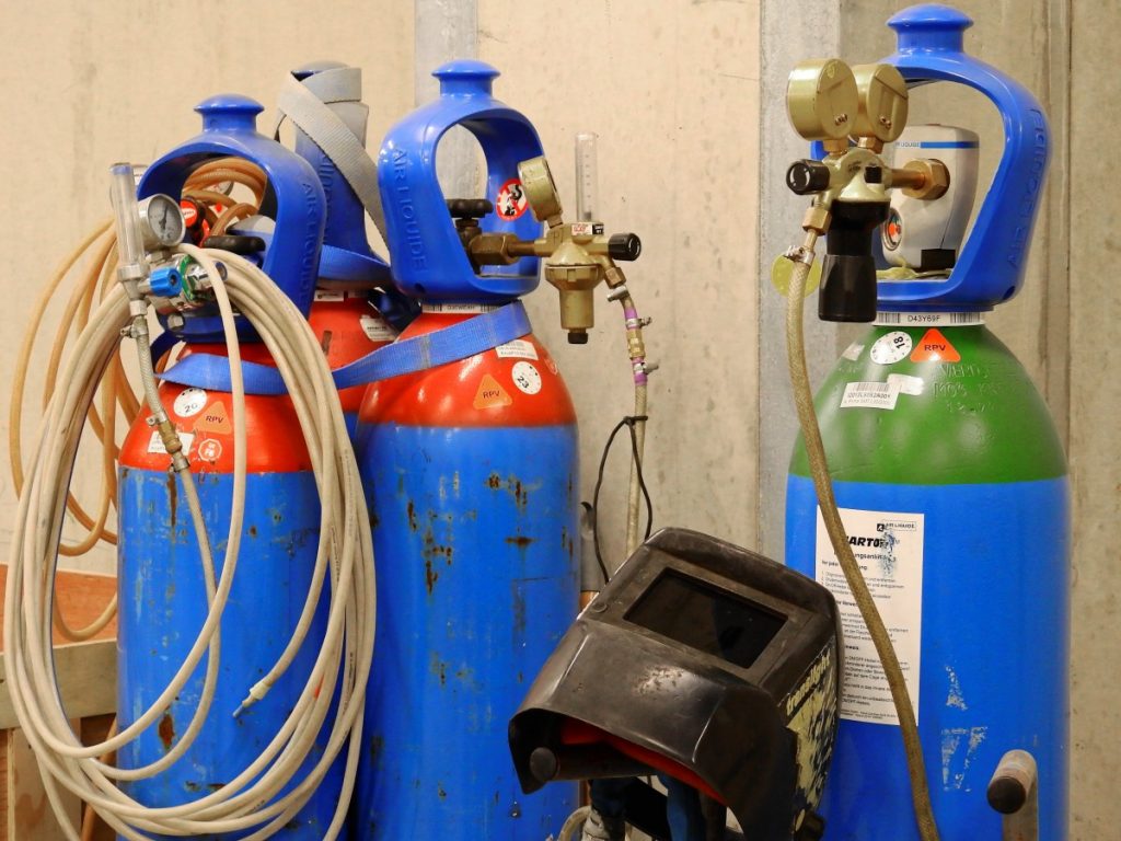 welding gas bottles